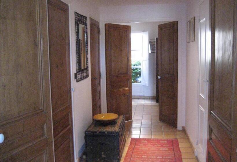 سوییت, Maison D Hôtes De L Evêché