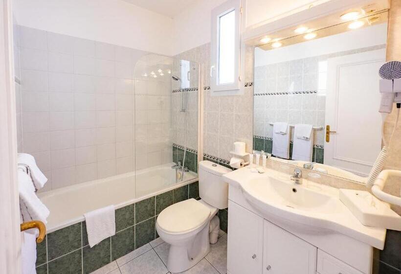 Номер Комфорт, Hôtel De Margaux