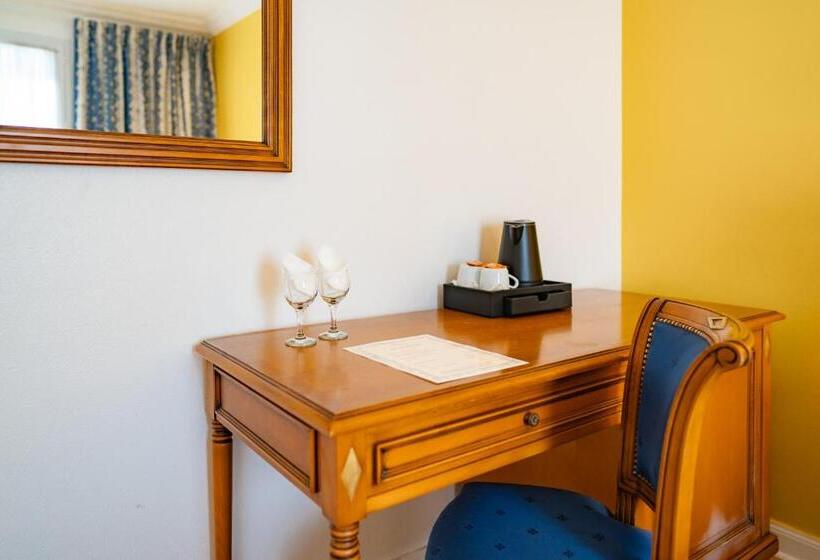Номер Комфорт, Hôtel De Margaux