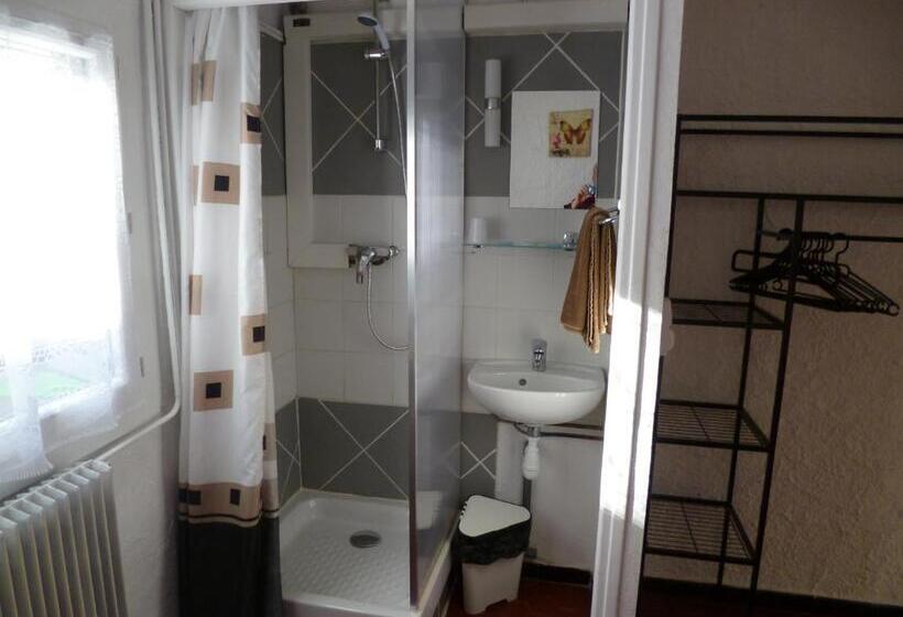 Номер Стандарт Совместная Ванная, Hôtel Le Calypso