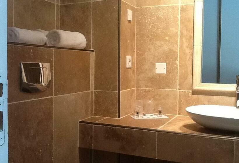Quarto Comfort, Hôtel Les Deux Lions