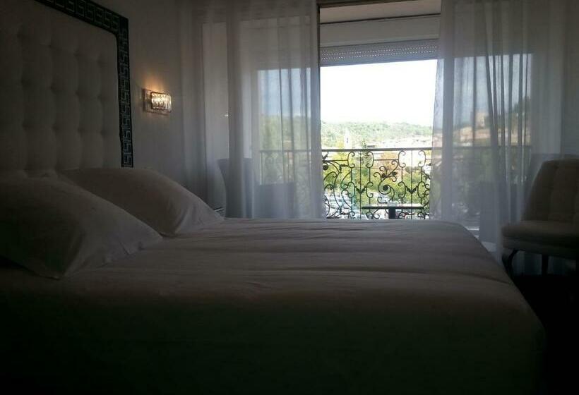 Quarto Comfort, Hôtel Les Deux Lions