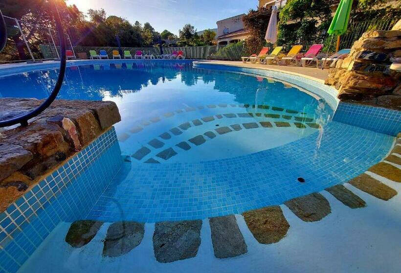 Номер Стандарт Вид на Горы, Hôtel Les Hauts De Mourèze