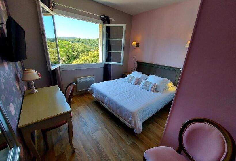 Номер Стандарт Вид на Бассейн, Hôtel Les Hauts De Mourèze