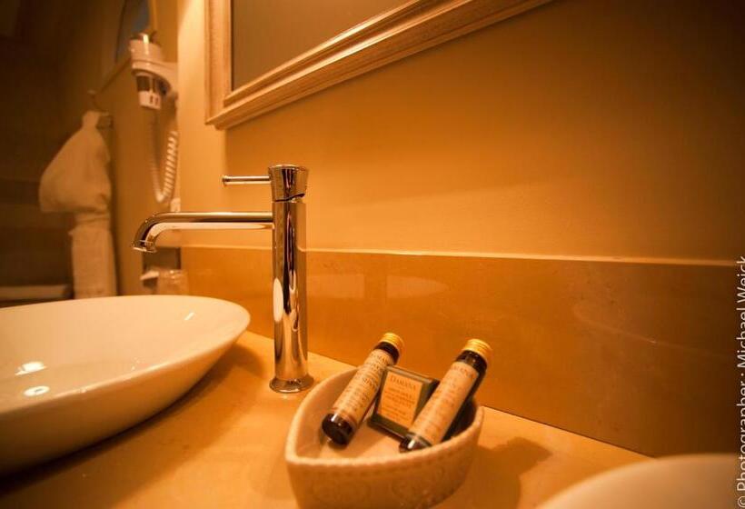 سوییت با چشم‌انداز باغ, Hôtel Restaurant Spa Le Sauvage