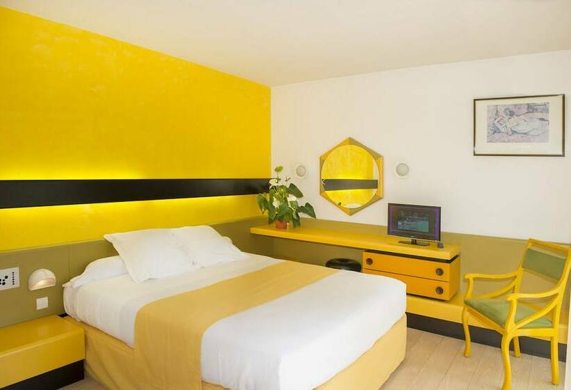 Номер Комфорт, Hôtel Urbain V