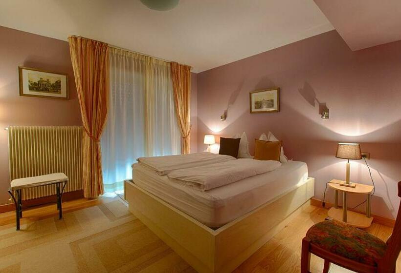 جناح, Restaurant Des Vosges