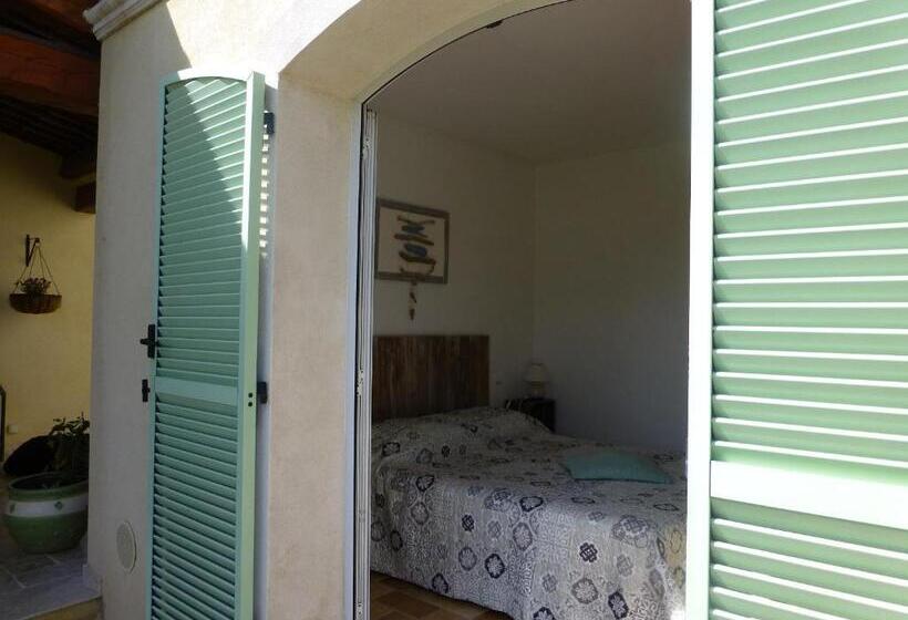 Quarto Estandar com Terraço, Chambre D Hôtes La Bastide Des Eucalyptus