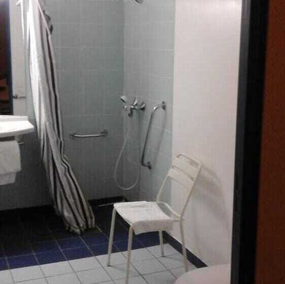 اتاق استاندارد سه نفره, Akena City Chateaurenard
