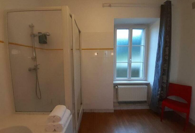 חדר משפחתי יוקרתי, Auberge De Kerveoc H