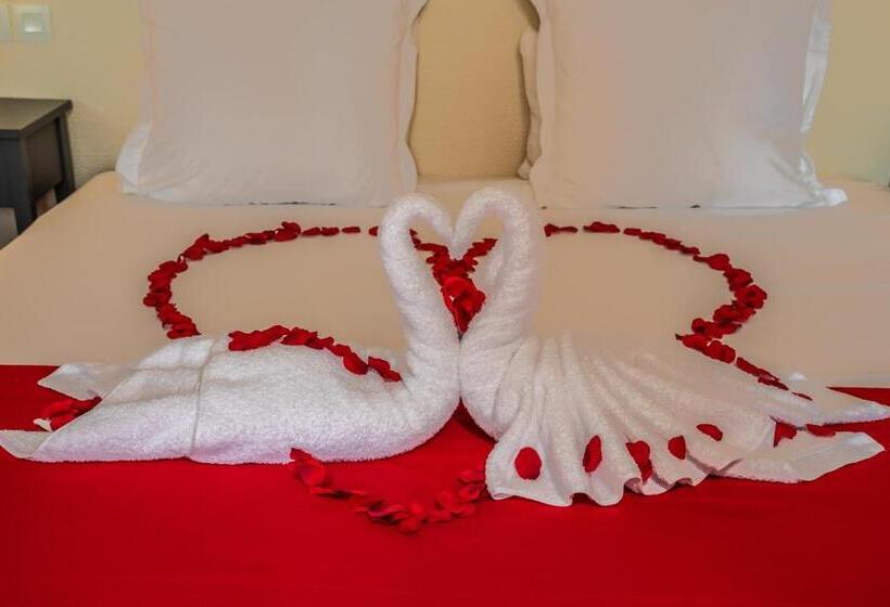 חדר יוקרתי, Auberge De Kerveoc H