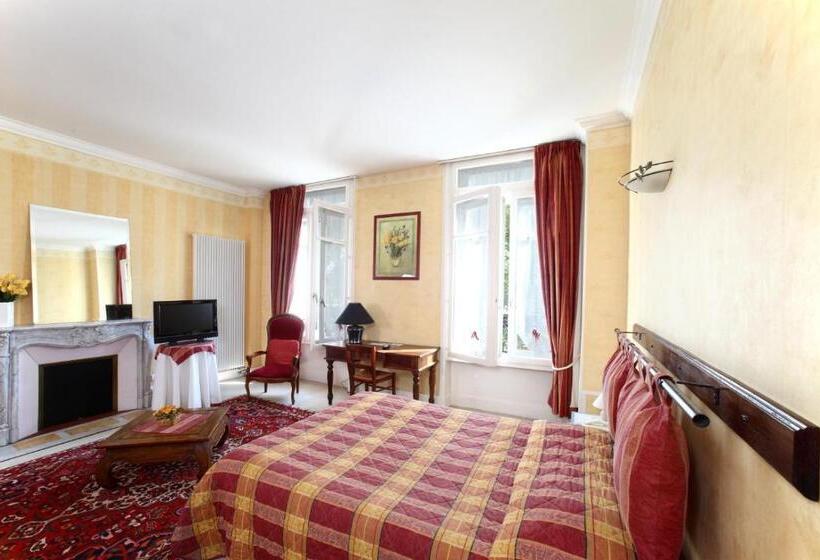 سوییت خانوادگی, Hôtel De Paris