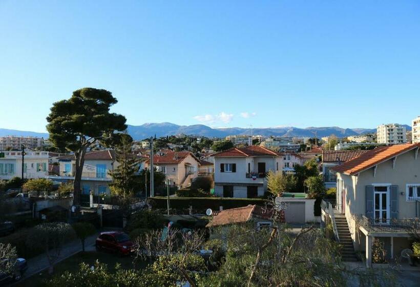 Номер Стандарт Вид на Сад, Hôtel Du Bord De Mer Le Vanillé
