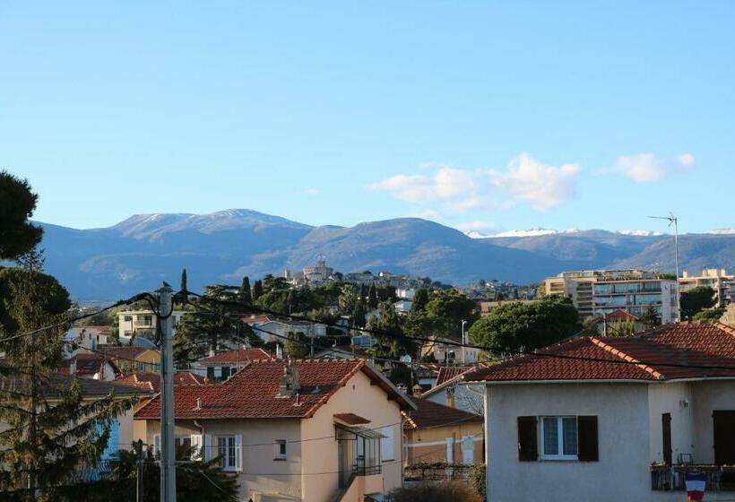 Номер Стандарт Вид на Сад, Hôtel Du Bord De Mer Le Vanillé