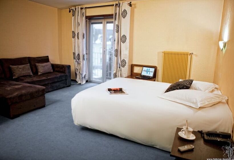 Номер Стандарт, Hôtel Majuscule