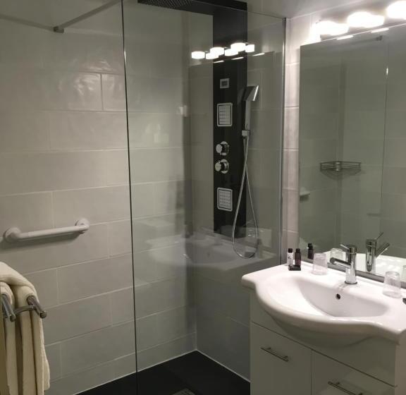 스탠다드 룸 킹사이즈 침대, Logis Hôtel Restaurant La Bastide