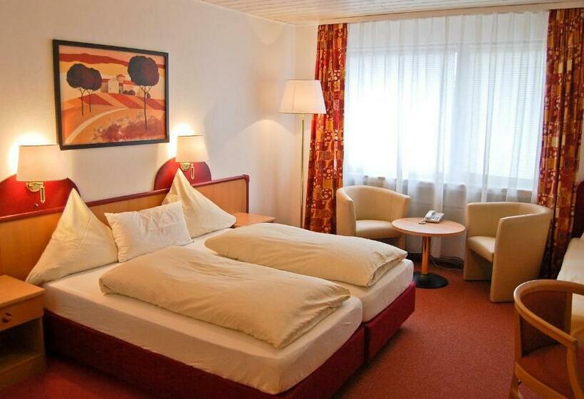 Quarto Triplo Estandar, Hansa