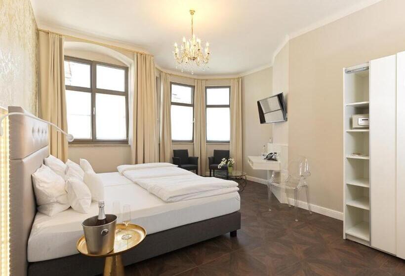 Полулюкс Повышенной Комфортности, Lodner Hotel Drei Mohren