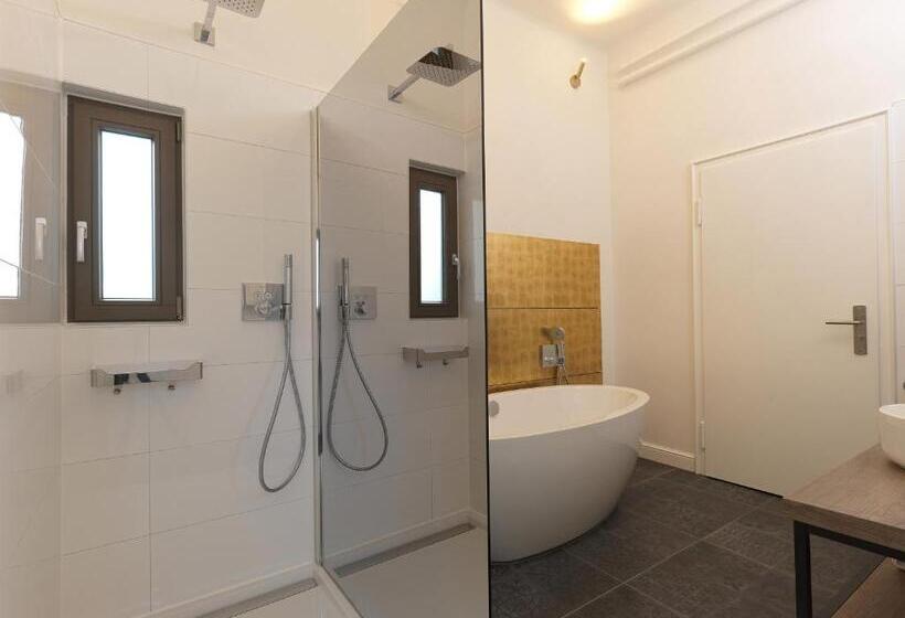 Полулюкс Повышенной Комфортности, Lodner Hotel Drei Mohren