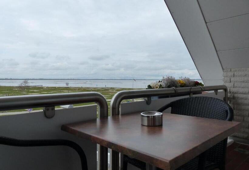 Quarto Estandar Vista Mar com Sacada, Strand