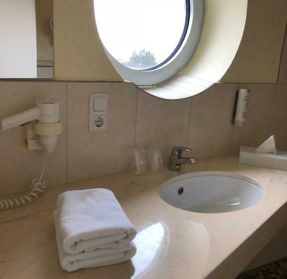 Номер Стандарт с Балконом, Nordseehotel Benser Hof Am Hafen