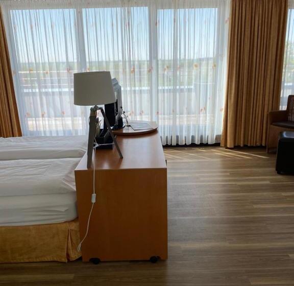 Номер Стандарт с Балконом, Nordseehotel Benser Hof Am Hafen