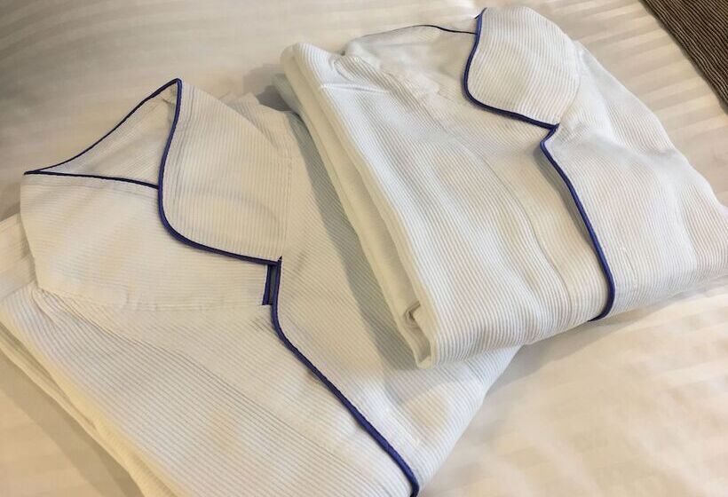 Номер Deluxe, Mystays Yokohama Kannai