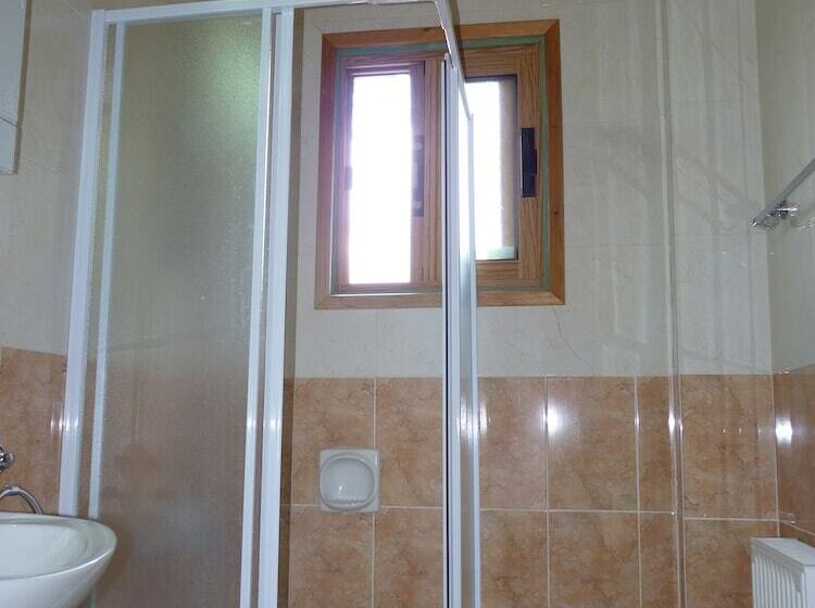 Quarto standard, Mountain Rose Hotel & Restaurant
