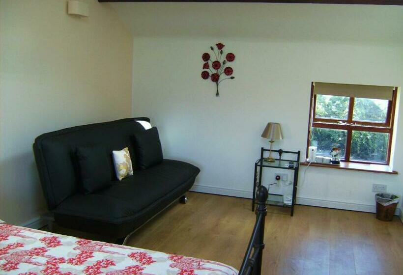Семейный Номер, Brook Barn B&b