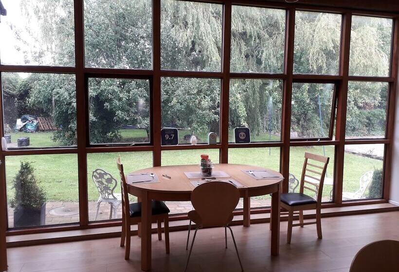 اتاق عادی, Brook Barn B&b