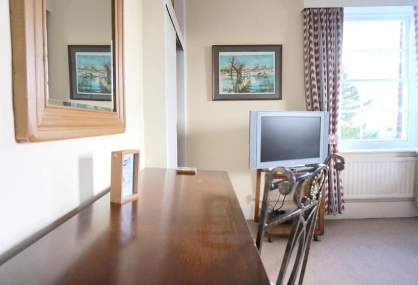 Трехместный Номер Классика, Colthrop Manor B&b