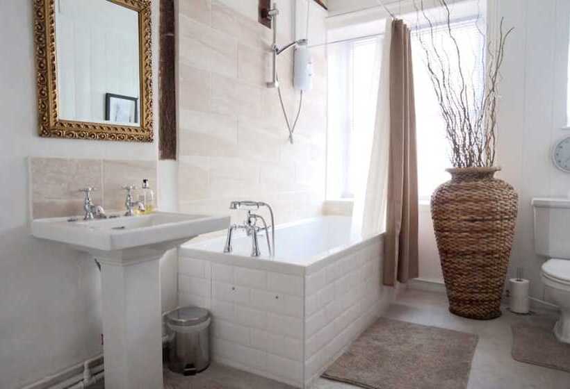 Трехместный Номер Классика, Colthrop Manor B&b
