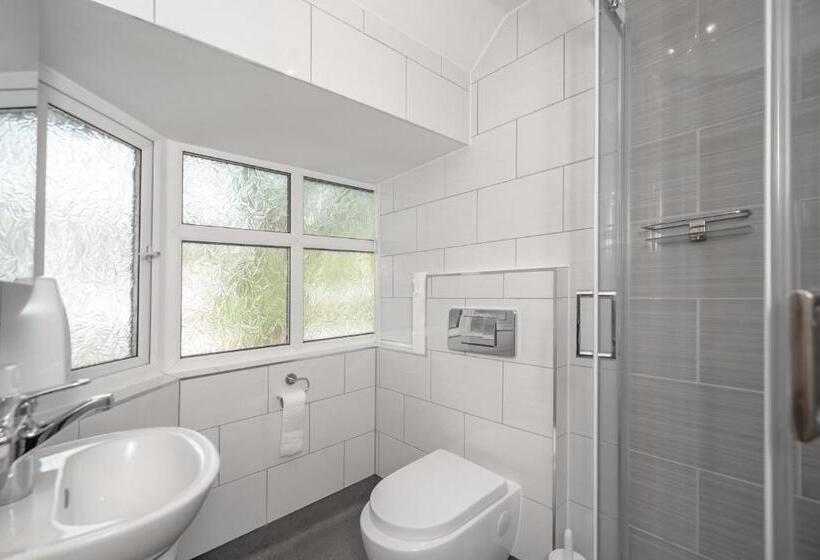 Семейный Номер, Flexistay Aparthotel Sutton