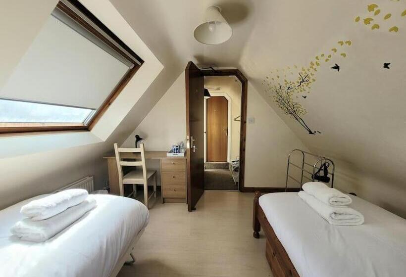 Номер Стандарт Совместная Ванная, Cornerways Guest House