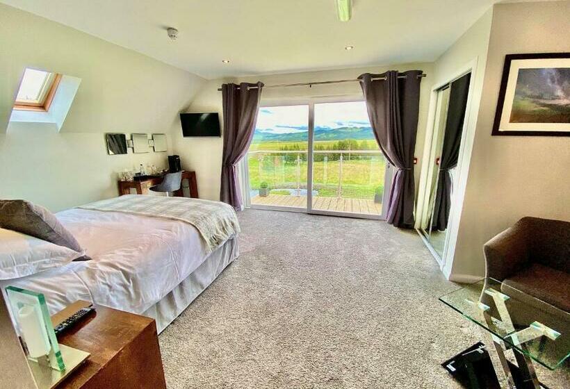 주니어 스위트, Mingarry Park