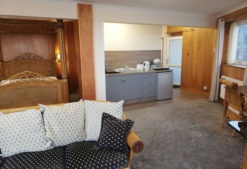 스탠다드 스튜디오, Port Dinorwic