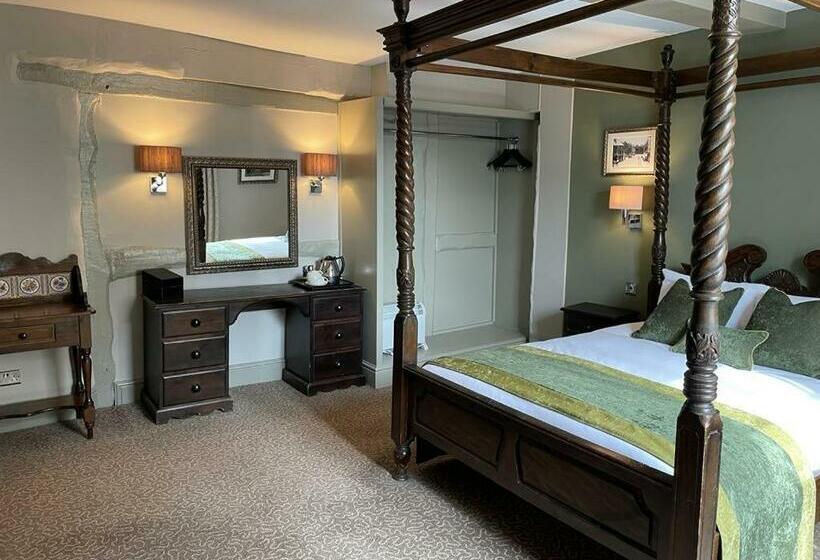 Номер Стандарт, Punch House Monmouth