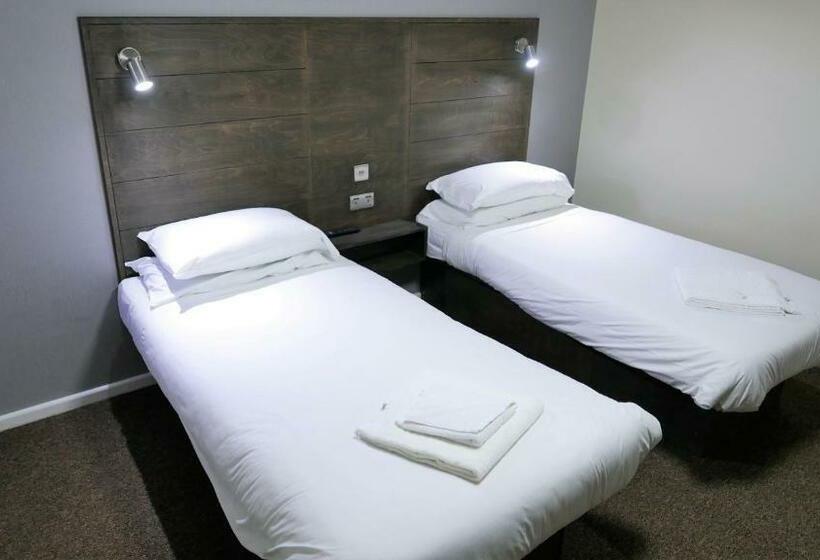 Номер Стандарт, Warrens Village Motel And Self Catering