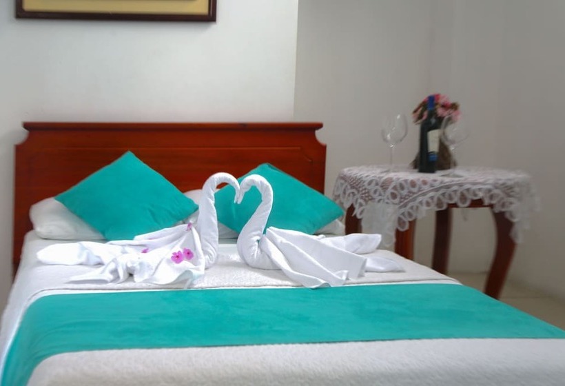 Номер Стандарт, Hostal Sir Francis Drake