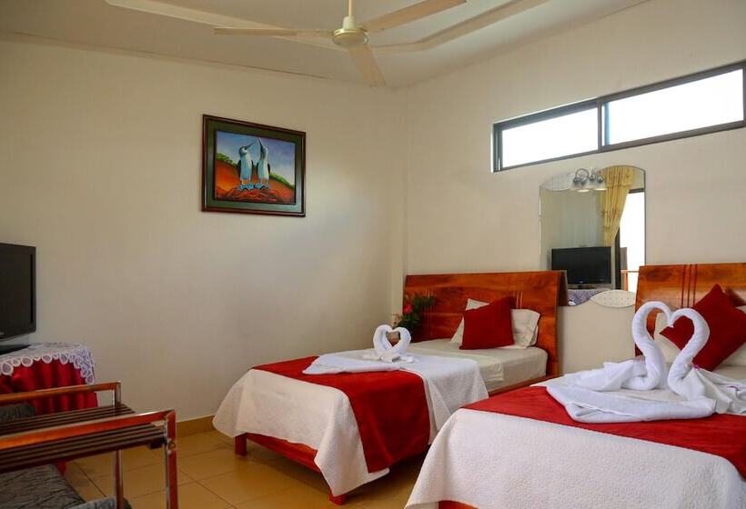 Номер Стандарт, Hostal Sir Francis Drake