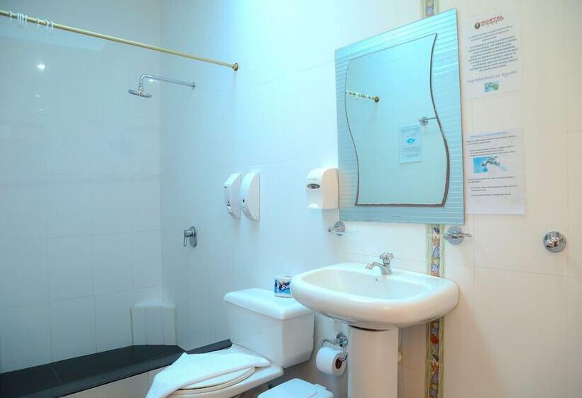 Семейный Номер, Hostal Sir Francis Drake