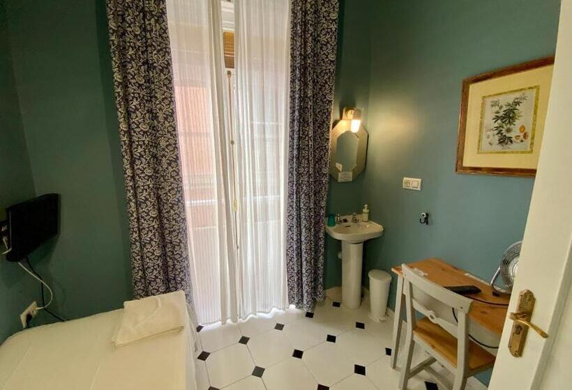 Quarto Estandar Individual Banheiro Compartilhado, Pensión España