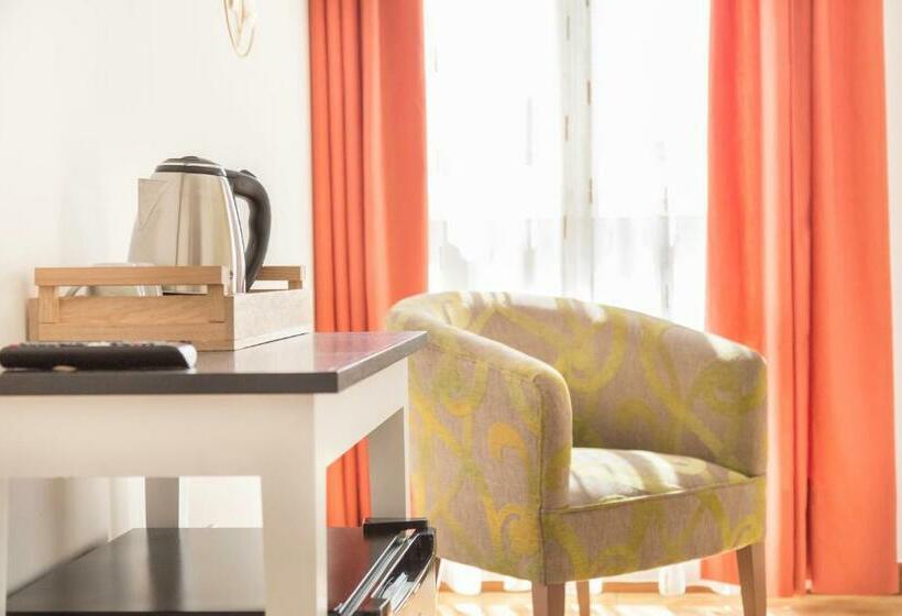 Habitación Estándar, Stellae Luscofusco