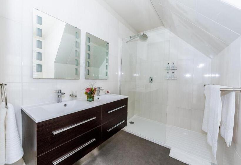 Люкс Кровать Кинг, Le Petit Chateau Guest House