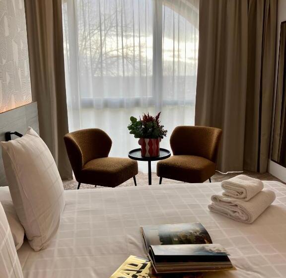 اتاق کلاسیک, Dali Hôtel Montauban