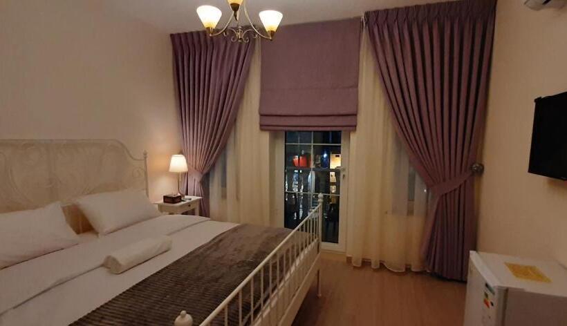 اتاق استاندارد با بالکن, The Boutique Hotel Amman