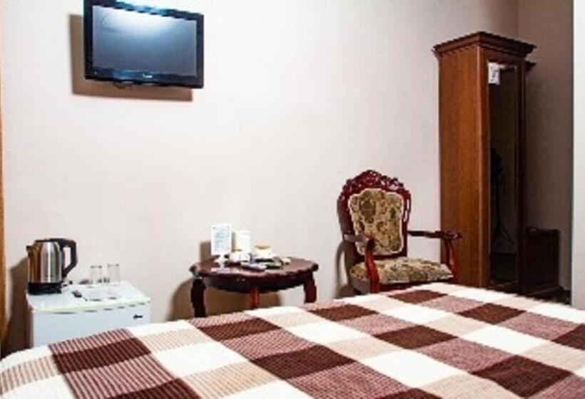 سوییت جونیور, Ajour