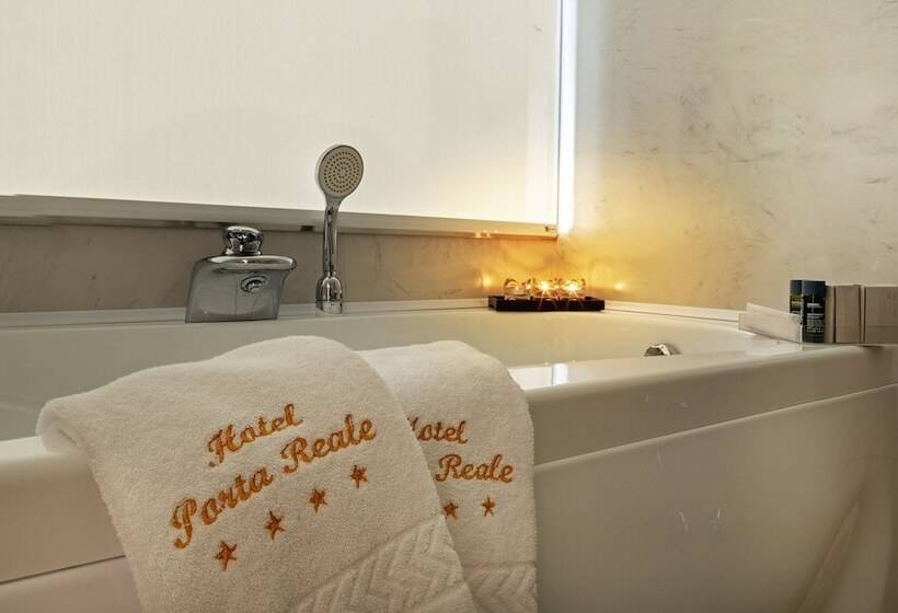 테라스 주니어 스위트, Porta Reale