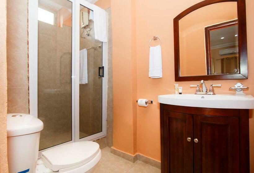 غرفة ديلوكس مطلّة علي البحر مزوَّدة بشُرفة, Prestige Suites