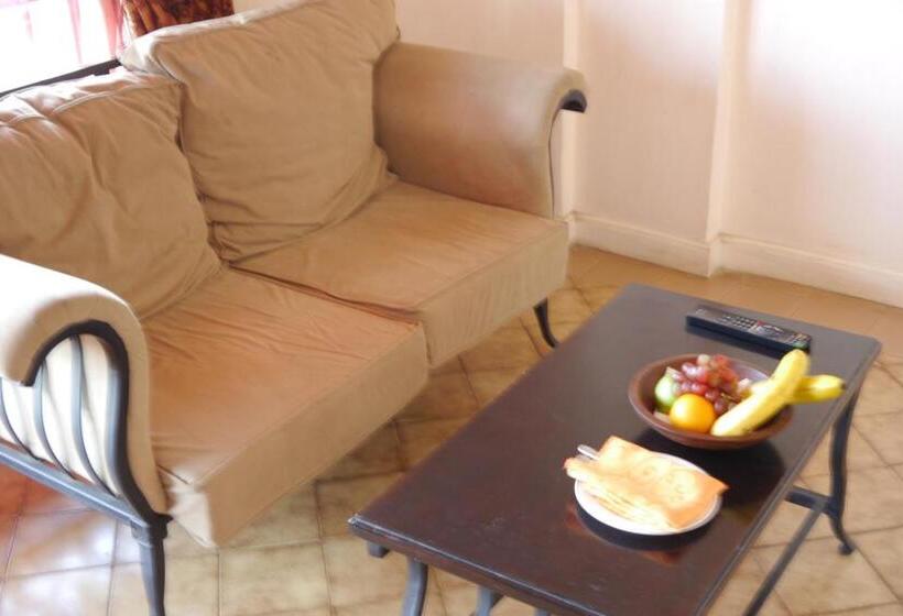 سوییت, Jumuia Hotel Kisumu